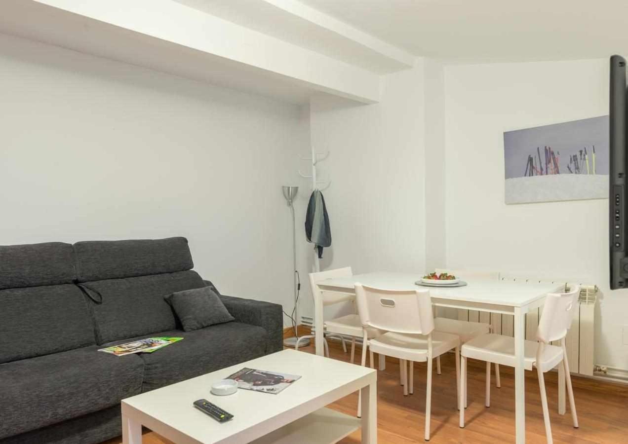 Candelario Apartamentos Bagian luar foto